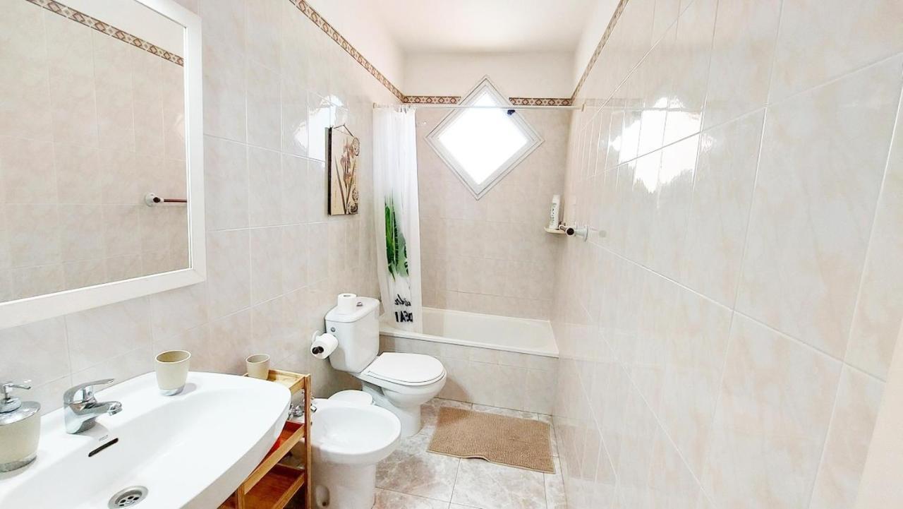 Centric 2 Bedrooms Apartment Near To The Beach - By Tenerifehints El Médano Exterior photo