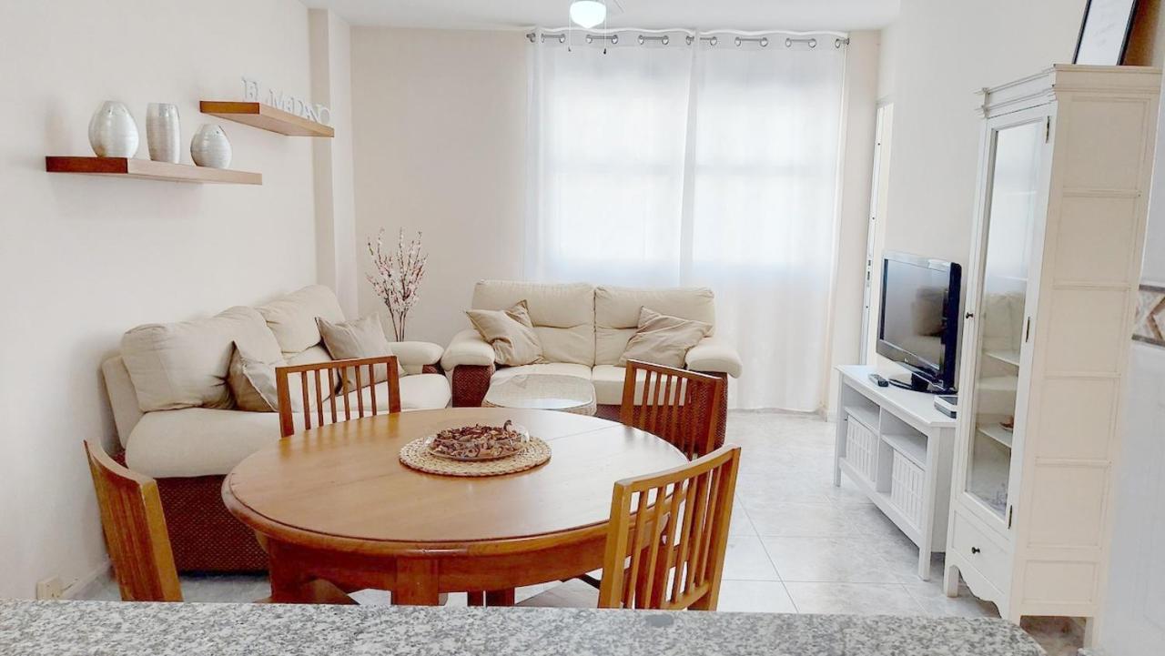Centric 2 Bedrooms Apartment Near To The Beach - By Tenerifehints El Médano Exterior photo